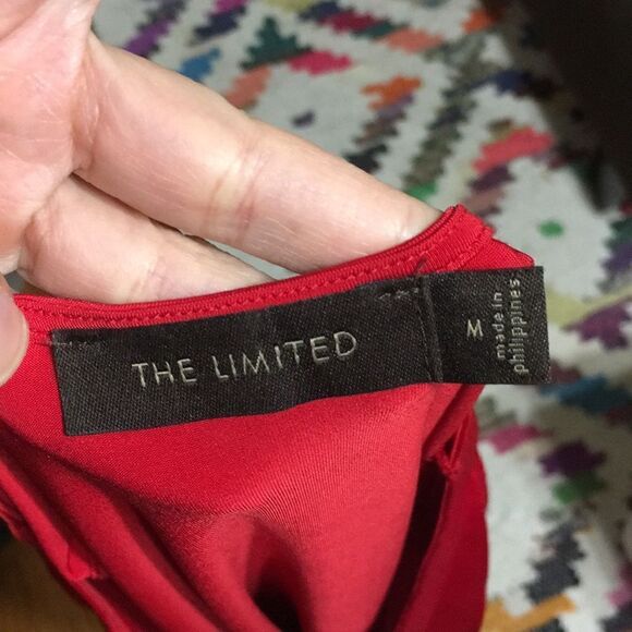 Scalloped Red Shirt - The Limited size M - Picture 2 of 2